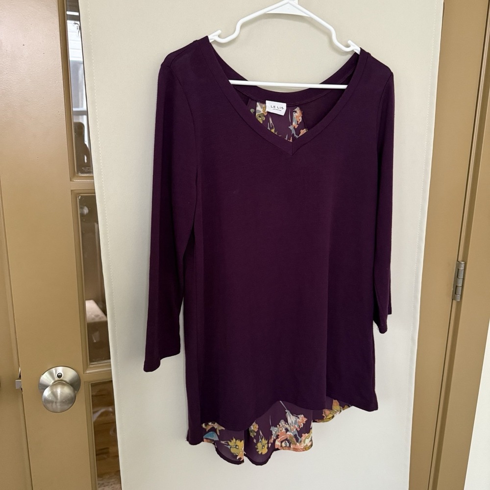 Le Lis Women's Large Purple Floral Mixed Media V-Neck 3/4 Sleeve Blouse Top